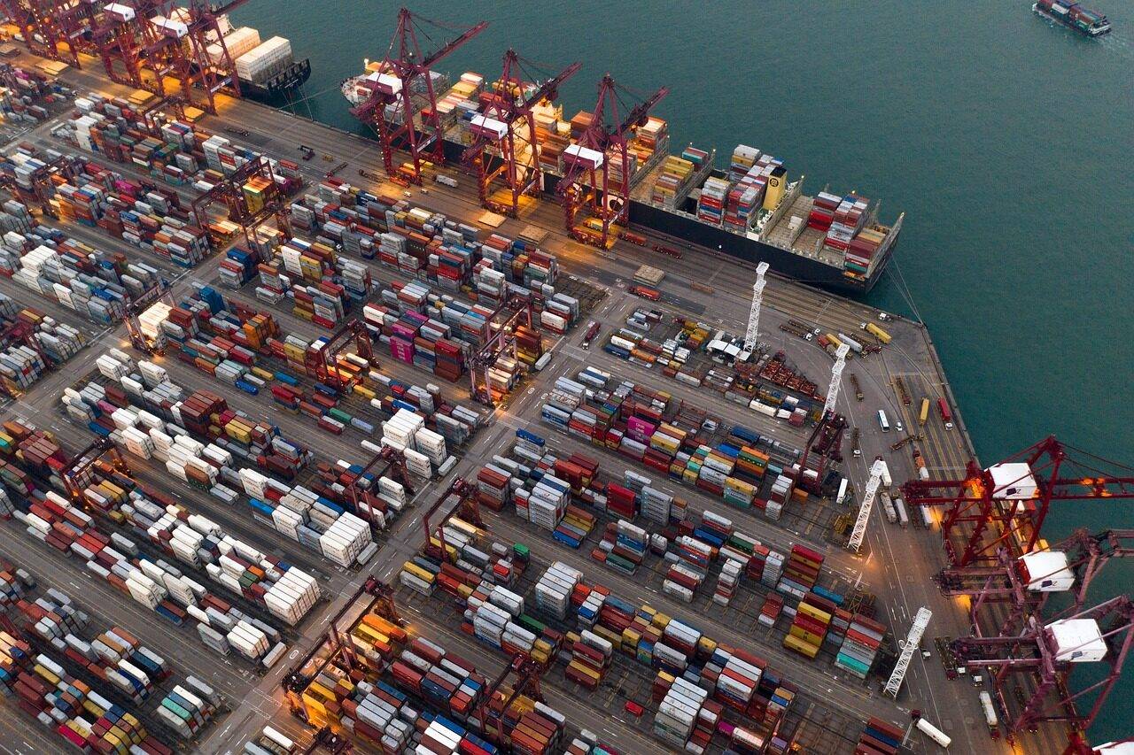 Chancellor encourages investment in emerging markets