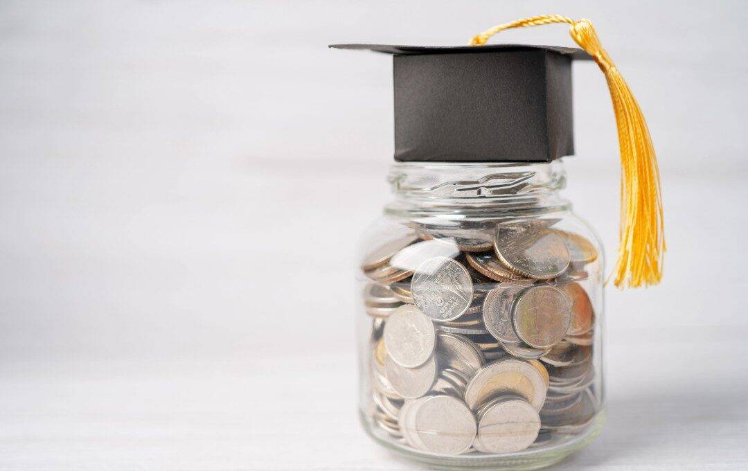 Updated interest rates and repayment thresholds for student loans announced